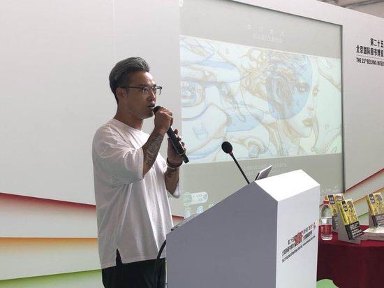 陈建松与与各界读者一道分享了成长为一名职业画师的心得体会，并现场解读寺田克也作品