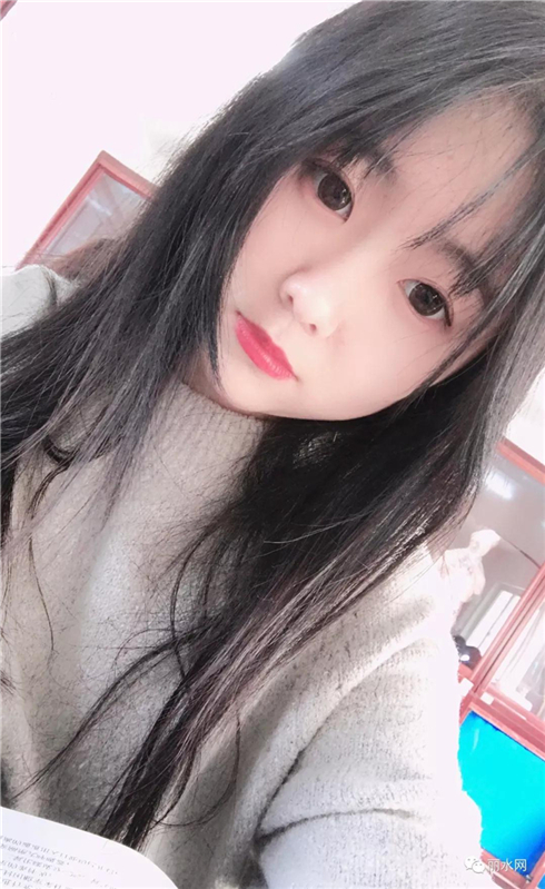 的重中之重,锦夏末的《恶魔少爷别吻我》受到了国内各大运营商的青睐