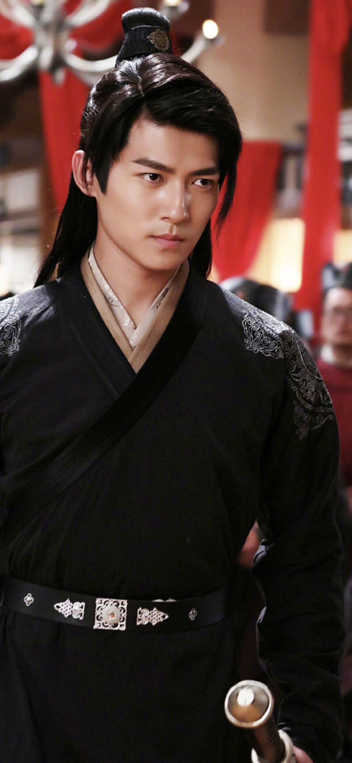 古装电视剧已正式开机,女主兼编剧张芷溪,佟梦实饰演容景,向昊饰演夜