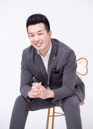 新势力关外西风从初中辍学到月入二十万